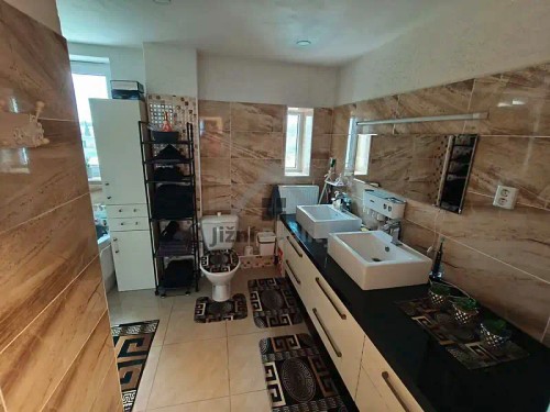 Prodej domu 450 m², pozemek 648 m²