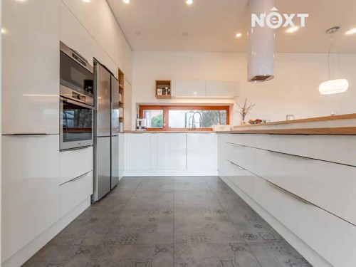 Prodej domu 304 m², pozemek 1352 m²