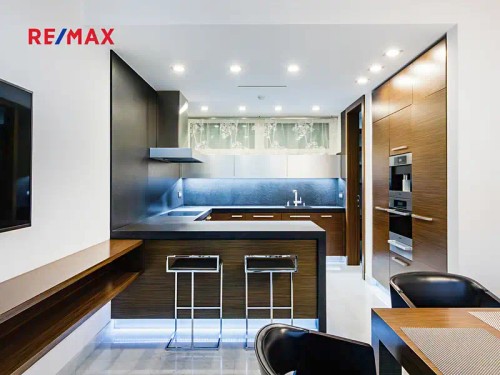 Prodej domu 365 m², pozemek 623 m²