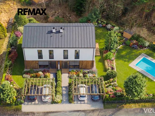 Prodej stavebního pozemku 1079 m²