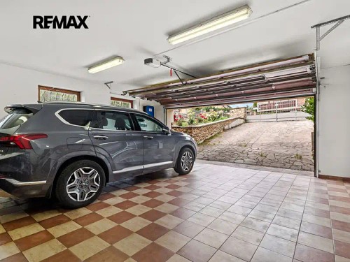 Prodej domu 570 m², pozemek 1464 m²