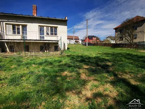 Prodej domu 372 m², pozemek 2499 m²