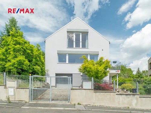 Prodaný dům 205 m², pozemek 1009 m²