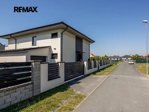 Prodej domu 234 m², pozemek 715 m²
