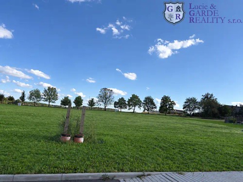Prodej stavebního pozemku 883 m²