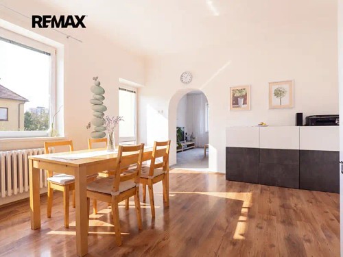 Prodej domu 385 m², pozemek 199 m²