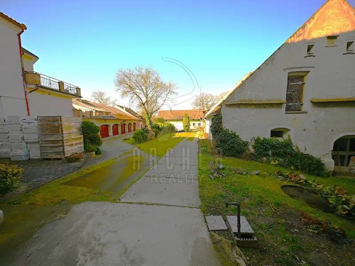Prodej domu 454 m², pozemek 164 m²