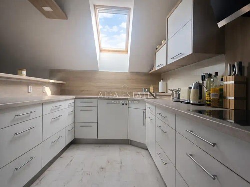 Prodej bytu 4+kk 107 m²