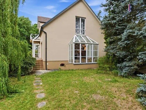 Prodej domu 300 m², pozemek 1343 m²