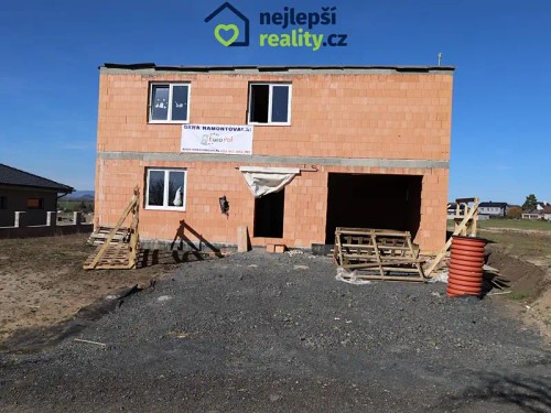 Prodej domu 288 m², pozemek 843 m²