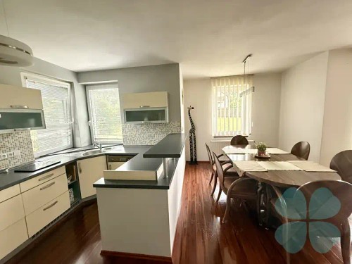 Prodej domu 210 m², pozemek 1105 m²