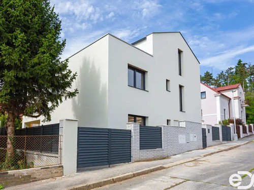 Prodej vily 375 m², pozemek 485 m²