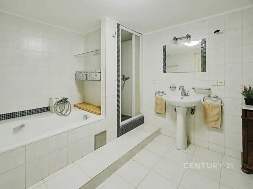 Prodej domu 378 m², pozemek 1900 m²