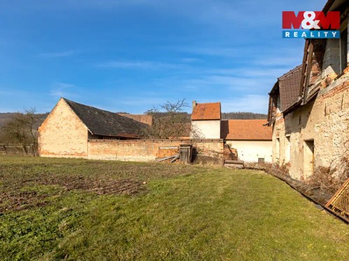 Prodej stavebního pozemku 2250 m²