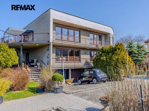 Prodej domu 360 m², pozemek 1139 m²