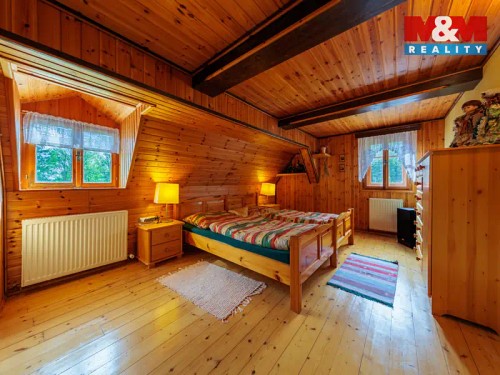 Prodej chalupy 250 m², pozemek 4516 m²
