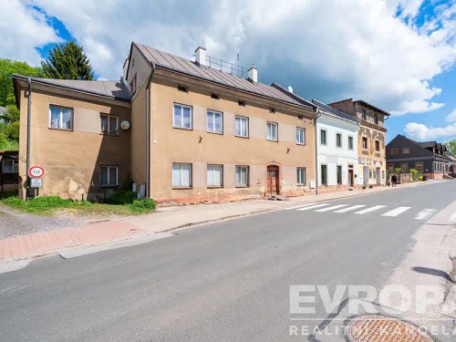 Prodej domu 269 m², pozemek 799 m²