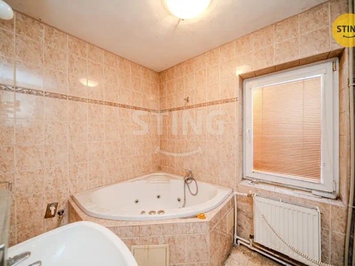 Prodej domu 200 m², pozemek 1785 m²