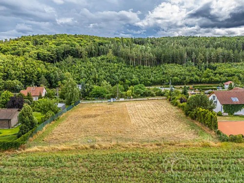 Prodej stavebního pozemku 1955 m²