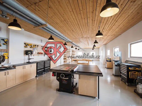 Prodej domu 299 m², pozemek 1962 m²