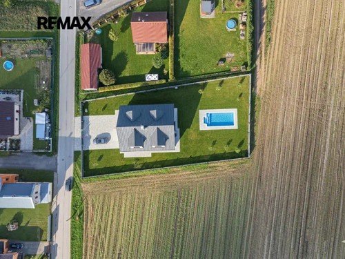 Prodej stavebního pozemku 1671 m²