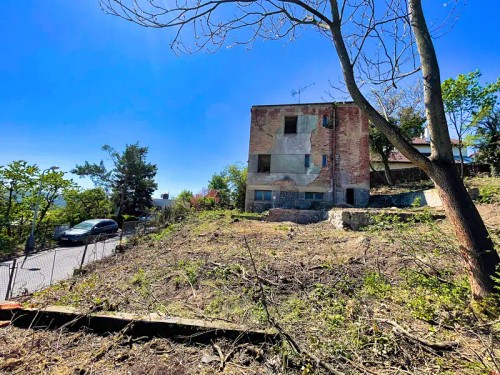 Prodej stavebního pozemku 885 m²