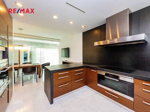 Prodej domu 365 m², pozemek 623 m²