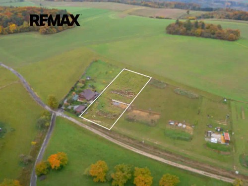 Prodej stavebního pozemku 3002 m²