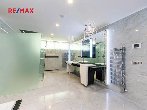 Prodej domu 365 m², pozemek 623 m²