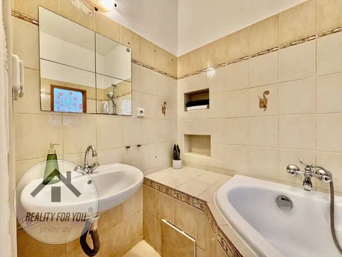 Prodej bytu 2+1 80 m²