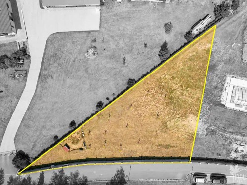 Prodej stavebního pozemku 1033 m²