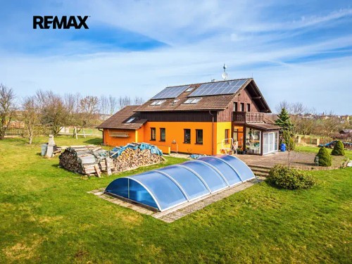 Prodej domu 320 m², pozemek 3335 m²