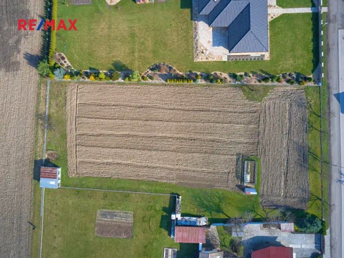 Prodej stavebního pozemku 2066 m²