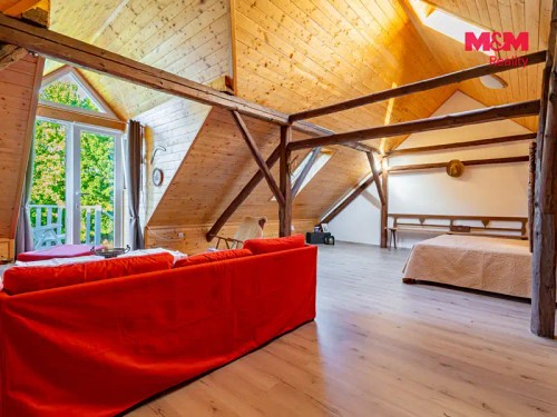 Prodej domu 245 m², pozemek 13625 m²
