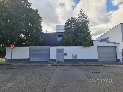 Prodej domu 972 m², pozemek 691 m²