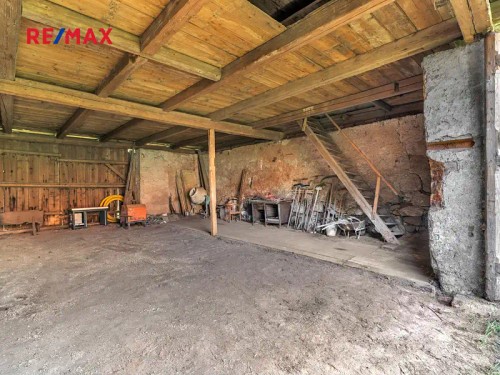 Prodaná  zemědělská usedlost 954 m², pozemek 3078 m²