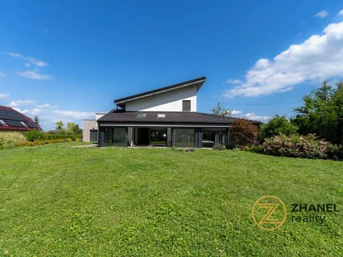 Prodej domu 351 m², pozemek 1603 m²