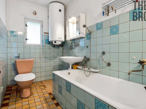 Prodej domu 207 m², pozemek 12781 m²