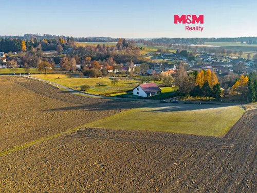 Prodej stavebního pozemku 1378 m²