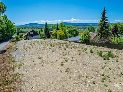Prodej stavebního pozemku 915 m²