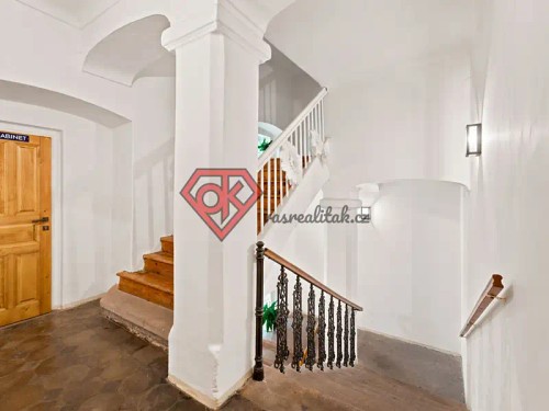 Prodej domu 448 m², pozemek 1653 m²