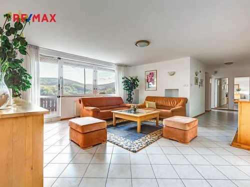 Prodej domu 393 m², pozemek 1302 m²