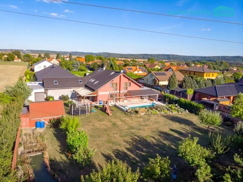 Prodej domu 270 m², pozemek 2175 m²