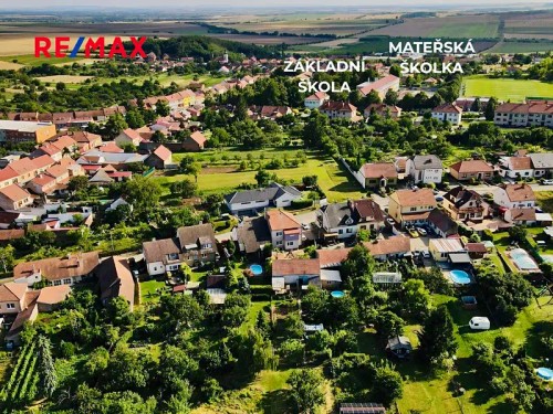 Prodej stavebního pozemku 888 m²