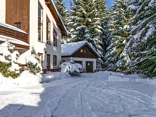 Prodej domu 341 m², pozemek 1294 m²