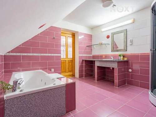 Prodej domu 360 m², pozemek 2756 m²