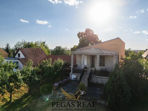 Prodej vily 271 m², pozemek 523 m²