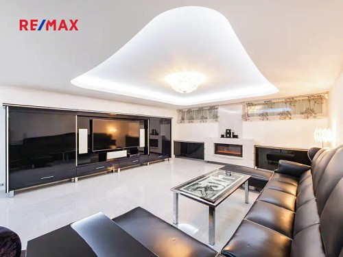 Prodej domu 365 m², pozemek 623 m²