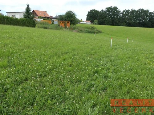 Prodej stavebního pozemku 1000 m²