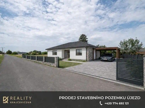 Prodej stavebního pozemku 885 m²